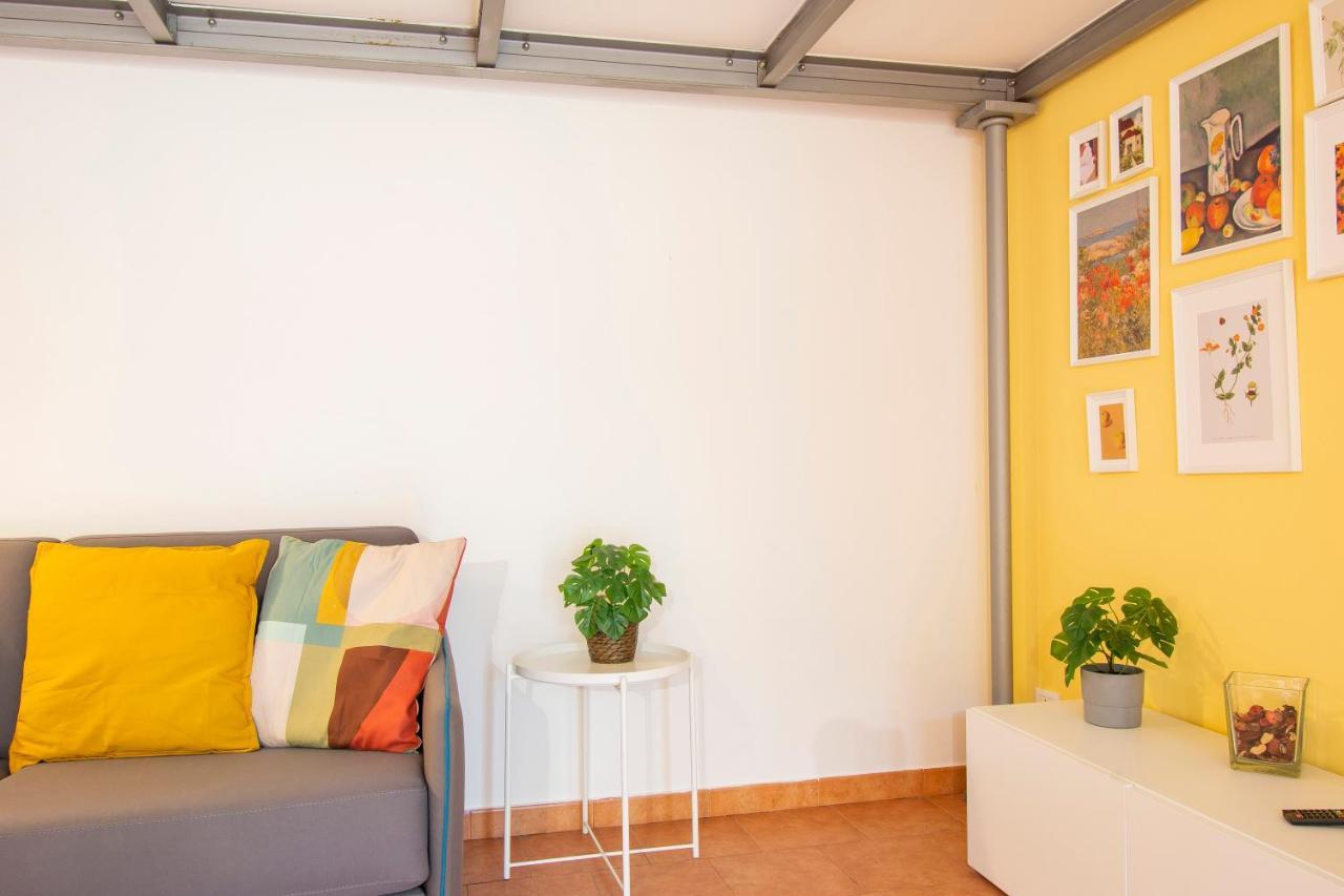 ピサAltido Colorful Studio For 4 Near Leaning Tower With Parkingアパートメント エクステリア 写真
